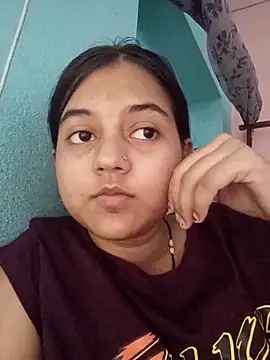 Snapshot of SitaraSingh chatting on 05/27/26, 08:11 SitaraSingh online show from 05/27/26, 08:11