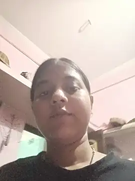 Snapshot of SitaraSingh chatting on 05/28/26, 02:14 SitaraSingh online show from 05/28/26, 02:14
