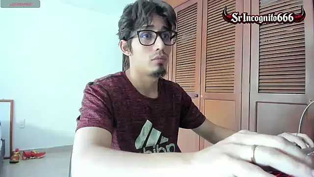 Snapshot of SrIncognito666 chatting on 07/14/26, 05:07 SrIncognito666 online show from 07/14/26, 05:07