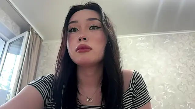 LilowNax online show from 06/07/26, 04:11