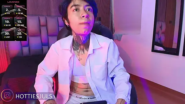 hottiesjuls online show from 06/27/26, 07:19