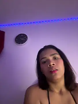 Snapshot of Britany_23 chatting on 05/27/26, 03:25 Britany 23 online show from 05/27/26, 03:25