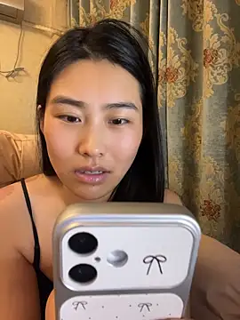 zhenzhen-888 online show from 06/12/26, 02:38
