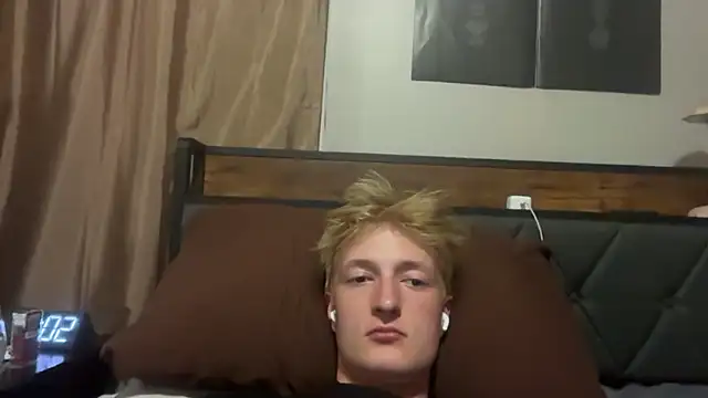 CamBos07 online show from 06/13/26, 04:32