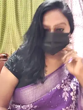 Snapshot of Meera_mia chatting on 06/25/26, 08:41 Meera mia online show from 06/25/26, 08:41