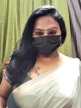 Snapshot of Meera_mia chatting on 07/10/26, 06:43 Meera mia online show from 07/10/26, 06:43