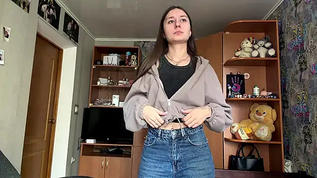 HoneyKittyk online show from 05/29/26, 08:12