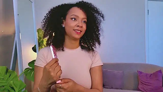 Tiana Toffee online show from 06/07/26, 01:04