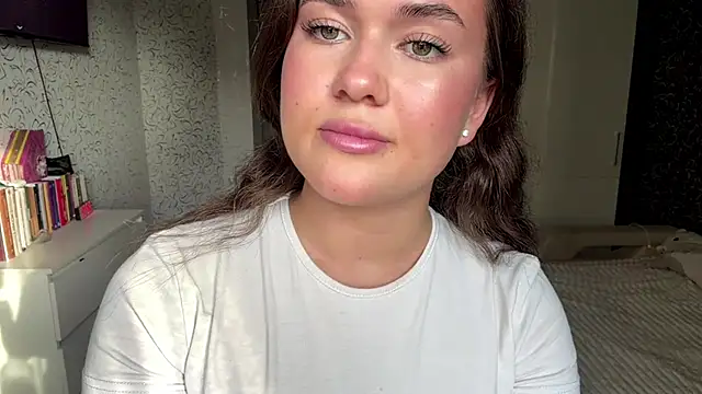 cuteshowy online show from 06/03/26, 11:02