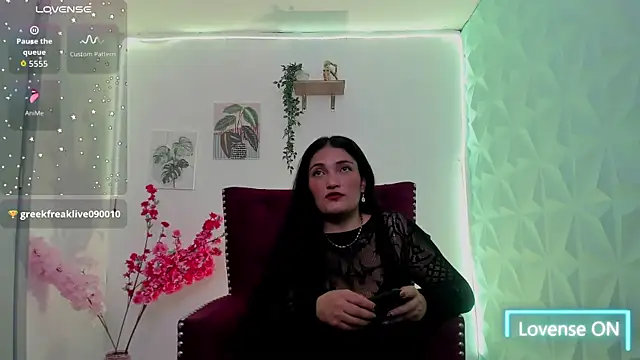 sthefy01 online show from 05/26/26, 07:54