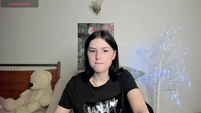 Snapshot of Kira_Devi chatting on 05/27/26, 07:11 Kira Devi online show from 05/27/26, 07:11