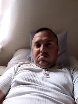 Snapshot of krzyszto1986 chatting on 06/12/26, 03:16 krzyszto1986 online show from 06/12/26, 03:16