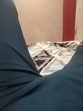 Snapshot of bossmagi chatting on 10/08/25, 06:55 bossmagi online show from 10/08/25, 06:55