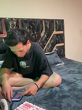 Yizz 20 online show from 05/27/26, 03:58