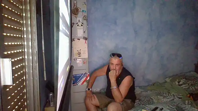 Snapshot of panda_06200 chatting on 06/14/26, 05:59 panda 06200 online show from 06/14/26, 05:59