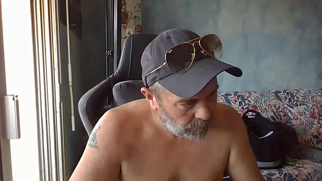 Snapshot of panda_06200 chatting on 07/04/26, 09:37 panda 06200 online show from 07/04/26, 09:37