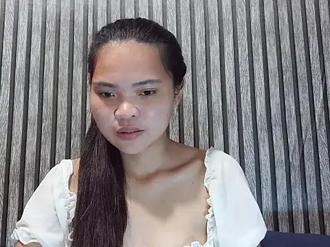 ClaritaMoore1 online show from 05/28/26, 01:30