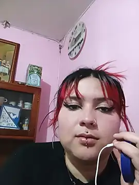Snapshot of curvy_latina chatting on 06/22/26, 12:02 curvy latina online show from 06/22/26, 12:02