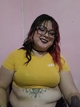 Snapshot of curvy_latina chatting on 08/06/26, 11:28 curvy latina online show from 08/06/26, 11:28