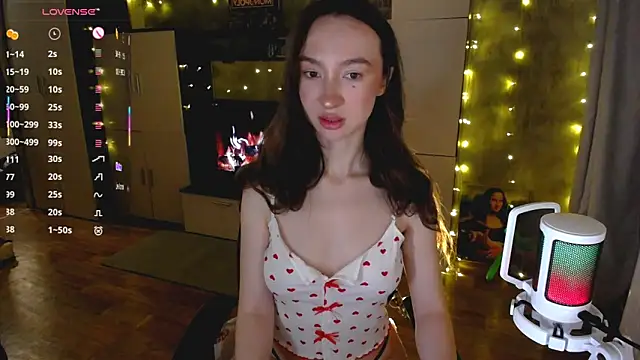 Maryana Ro online show from 11/12/25, 04:51