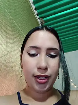 Snapshot of shantall_cute chatting on 06/17/26, 07:15 shantall cute online show from 06/17/26, 07:15