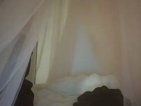 Snapshot of Nyx_Nuit chatting on 06/15/26, 12:24 Nyx Nuit online show from 06/15/26, 12:24