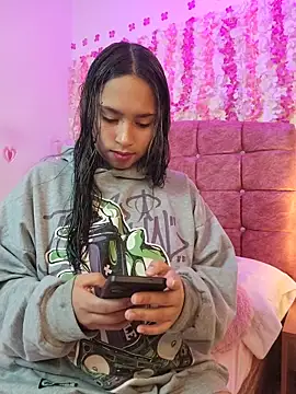 Evangeline Salas online show from 06/22/26, 12:46