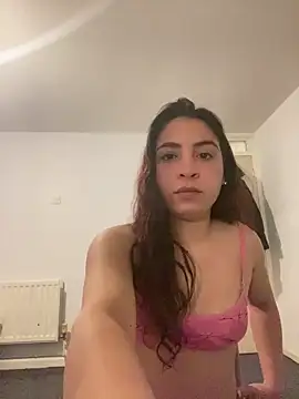 Snapshot of naomiiii55 chatting on 06/09/26, 10:43 naomiiii55 online show from 06/09/26, 10:43