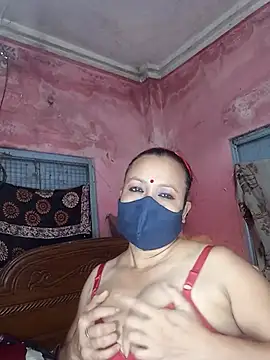 MoonLusty online show from 06/07/26, 04:05