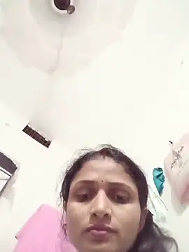 Snapshot of priya_970 chatting on 05/28/26, 04:37 priya 970 online show from 05/28/26, 04:37