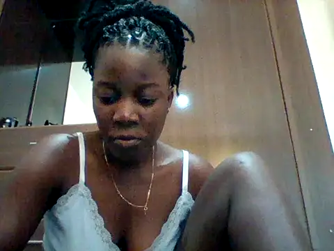 Snapshot of zainaxxxxx chatting on 06/27/26, 12:44 zainaxxxxx online show from 06/27/26, 12:44