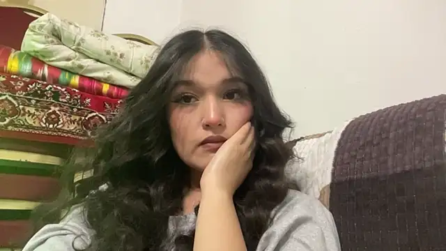 LisetteParajon online show from 05/28/26, 04:04