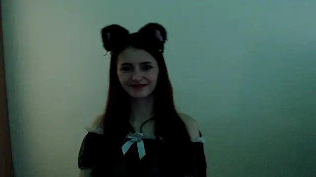 Snapshot of ViolaHot_ chatting on 05/30/26, 09:17 ViolaHot online show from 05/30/26, 09:17