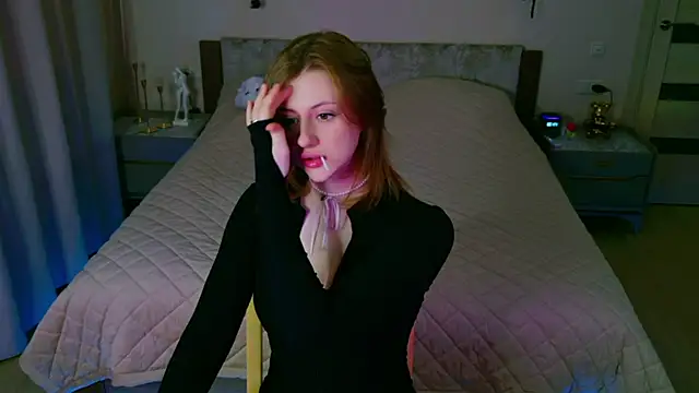 Snapshot of AvaCade chatting on 06/08/26, 02:39 AvaCade online show from 06/08/26, 02:39