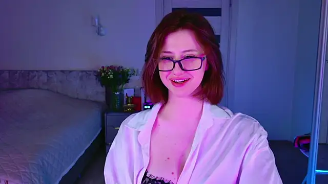 Snapshot of AvaCade chatting on 07/06/26, 11:29 AvaCade online show from 07/06/26, 11:29