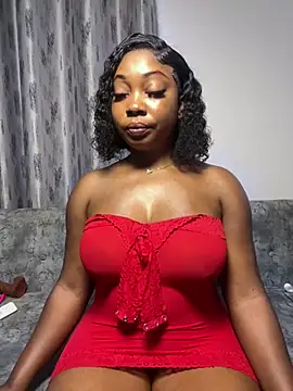 Snapshot of Hot_Candyy_ chatting on 07/02/26, 07:36 Hot Candyy online show from 07/02/26, 07:36