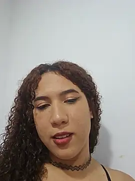 lilith isabella25 online show from 06/08/26, 09:59