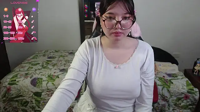 Hinata kawaii online show from 06/08/26, 09:31