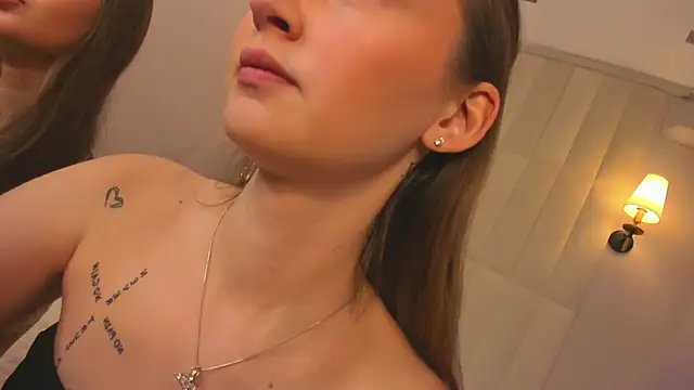 Snapshot of Ella_Butler chatting on 06/23/26, 09:07 Ella Butler online show from 06/23/26, 09:07