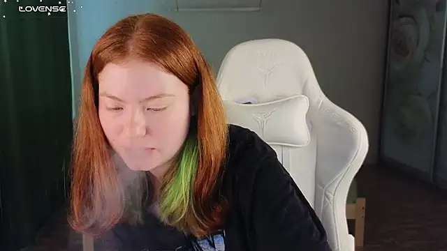YourGingerCute online show from 05/31/26, 09:38