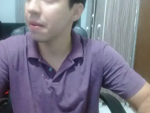 Snapshot of Fer_Ti chatting on 05/31/26, 01:36 Fer Ti online show from 05/31/26, 01:36