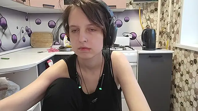 Snapshot of Saranade chatting on 07/19/26, 05:05 Saranade online show from 07/19/26, 05:05