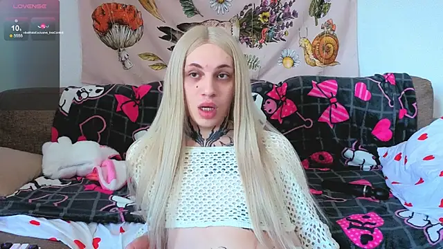 Snapshot of Chloecherry chatting on 06/20/26, 10:40 Chloecherry online show from 06/20/26, 10:40