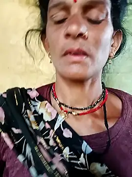 Snapshot of Cut_umang74 chatting on 07/10/26, 10:18 Cut umang74 online show from 07/10/26, 10:18