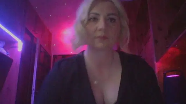 Snapshot of LunaaKiss chatting on 06/06/26, 10:47 LunaaKiss online show from 06/06/26, 10:47