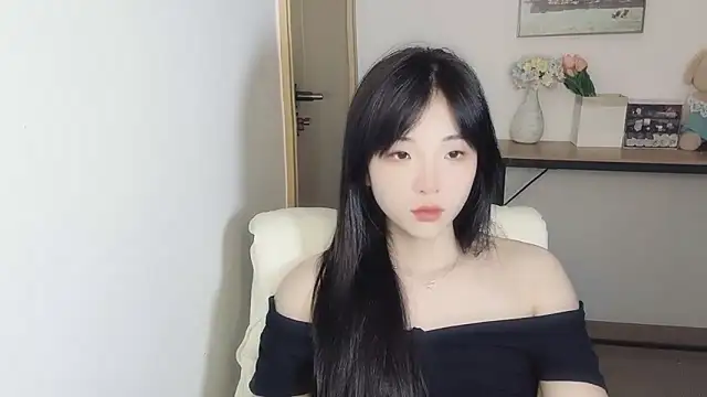 Louise-3 online show from 07/14/26, 11:27