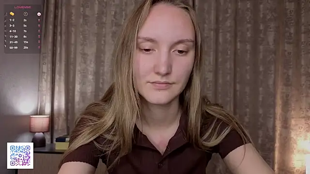 Snapshot of JenevaLitalien chatting on 06/27/26, 06:13 JenevaLitalien online show from 06/27/26, 06:13