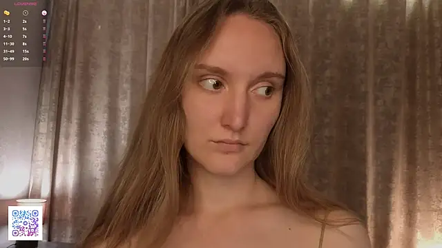 Snapshot of JenevaLitalien chatting on 07/06/26, 03:36 JenevaLitalien online show from 07/06/26, 03:36
