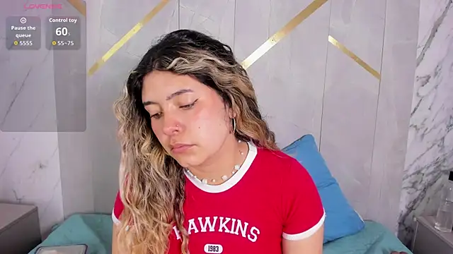 ChloeBelle  online show from 06/27/26, 12:33