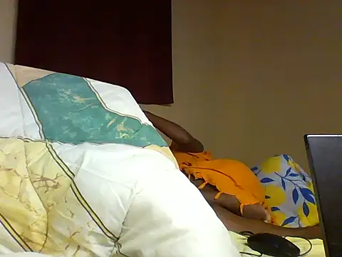 Snapshot of Choral_Blue chatting on 06/04/26, 02:39 Choral Blue online show from 06/04/26, 02:39
